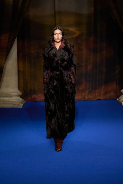 Look 31